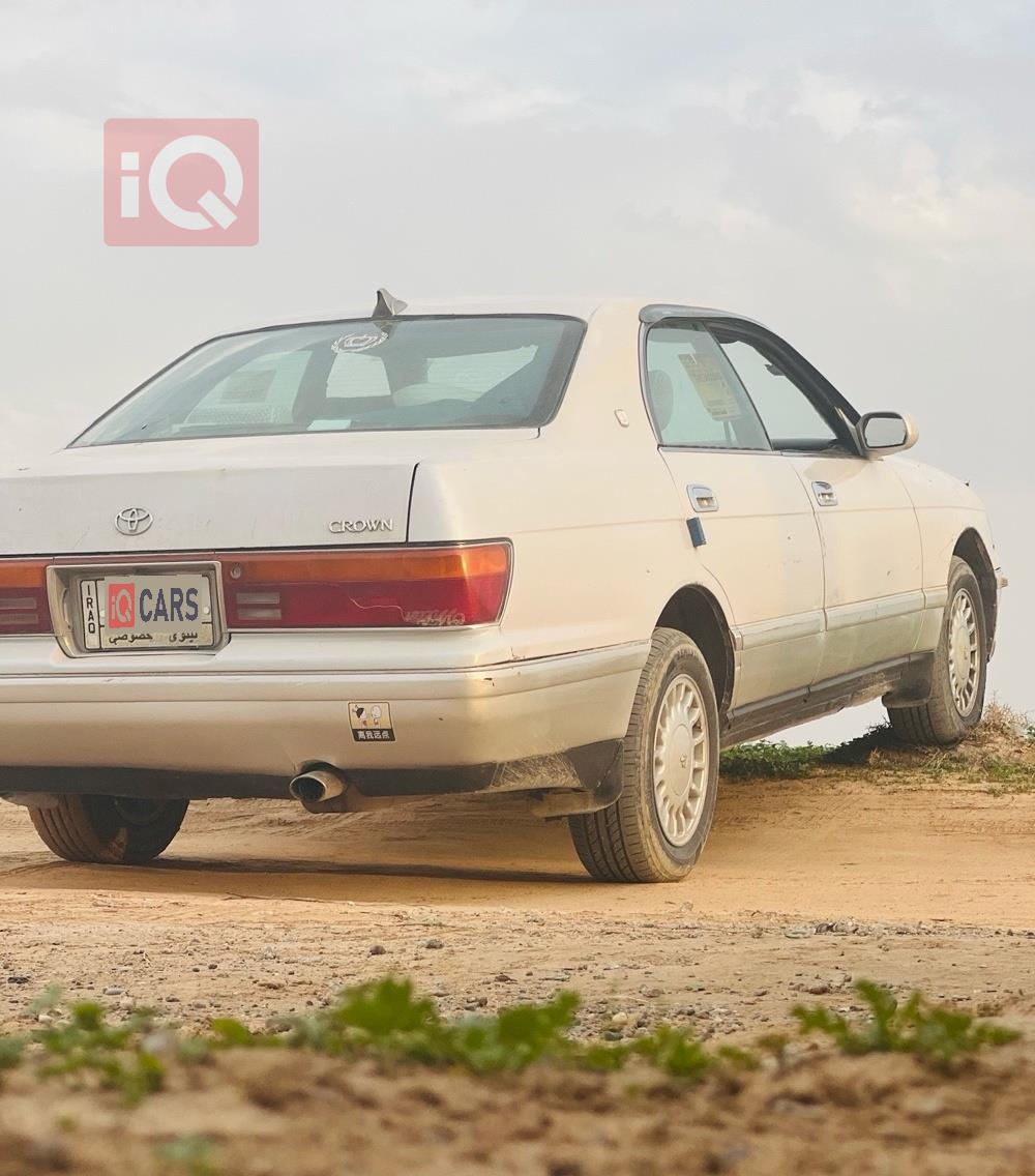 تۆیۆتا کراون